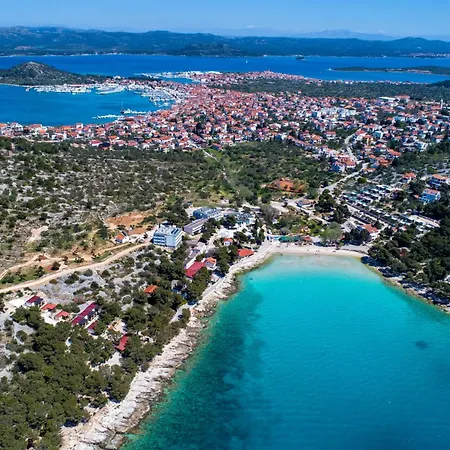 Casa de Férias Family Friendly House With A Swimming Pool - 23203