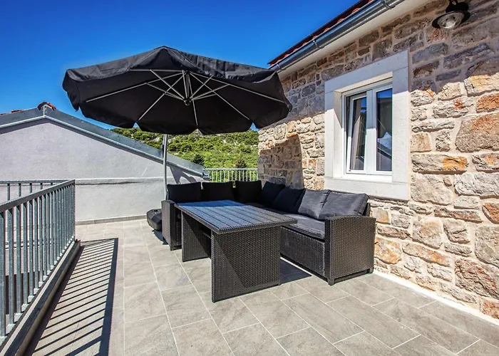 Family Friendly House With A Swimming Pool - 23203 Tatil Evi