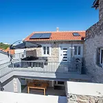 Ferienhaus Family Friendly House With A Swimming Pool - 23203 Murter