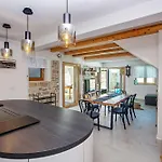Family Friendly House With A Swimming Pool - 23203 Murter