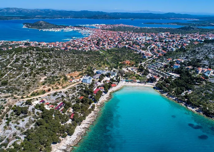 펜션 Family Friendly House With A Swimming Pool - 23203