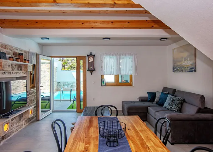 펜션 Family Friendly House With A Swimming Pool - 23203 무르테르